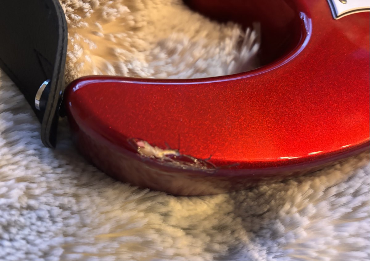 PlaylistBucket's tweet photo. Guitarists of X, is there anything I can do now that I’ve damaged my guitar? 😭 Can I fix this myself? Thank you. X https://t.co/RUdj6GfvLe