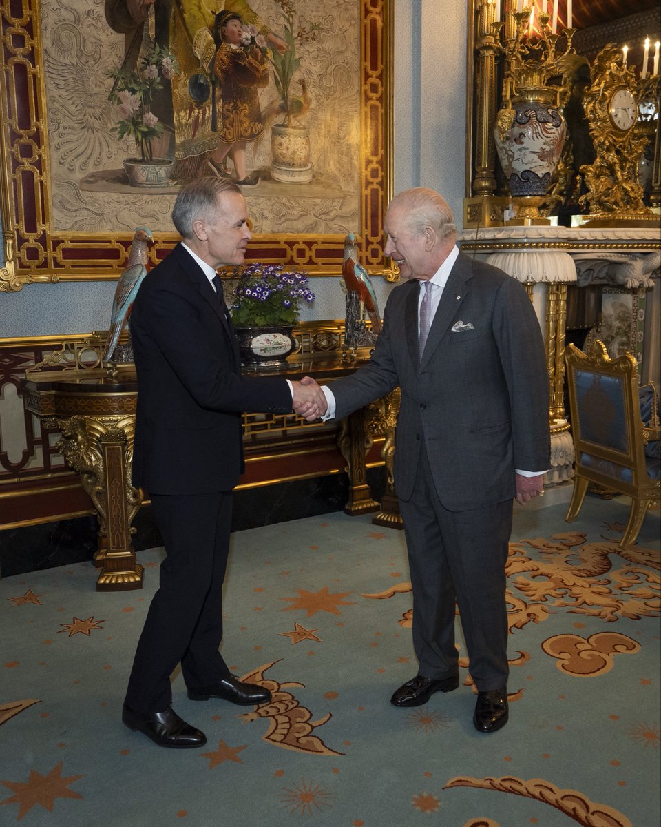 This afternoon, The King held an Audience with the Prime Minister of Canada, Mark Carney. 🇨🇦