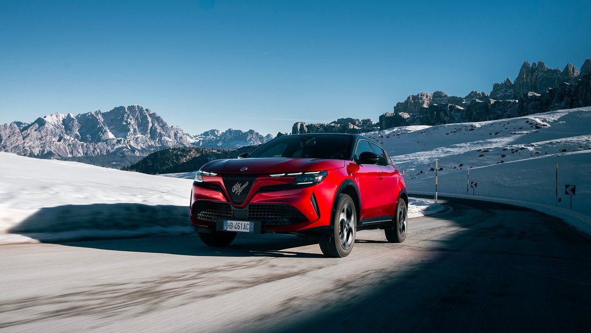 Alfa Romeo tweet media