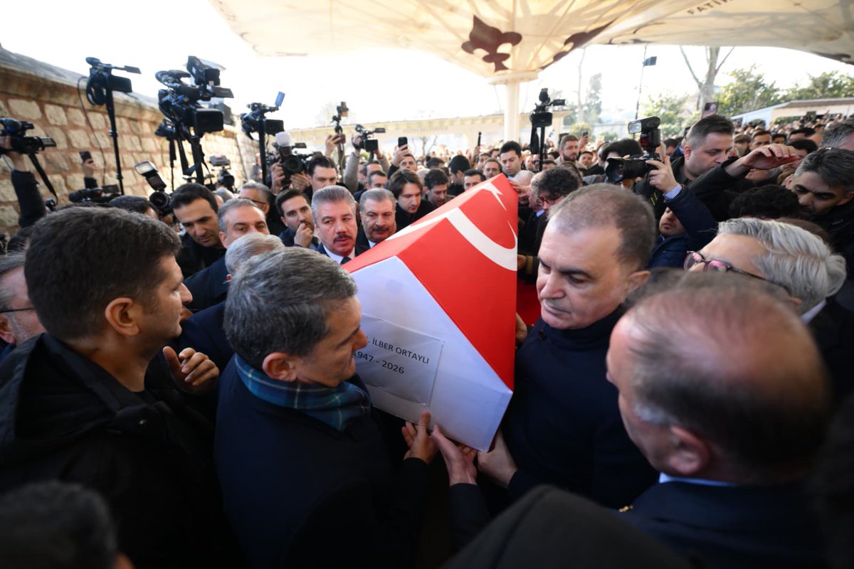 Ömer Çelik tweet media