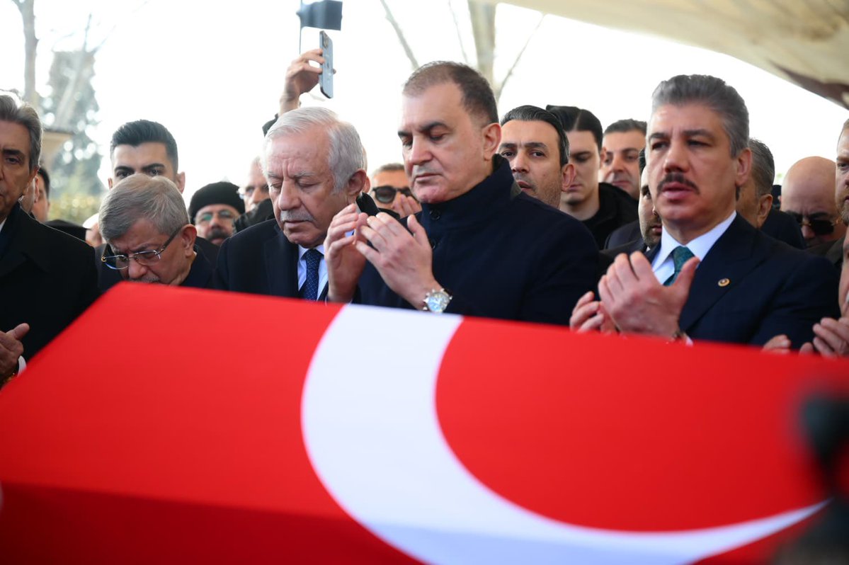 Ömer Çelik tweet media