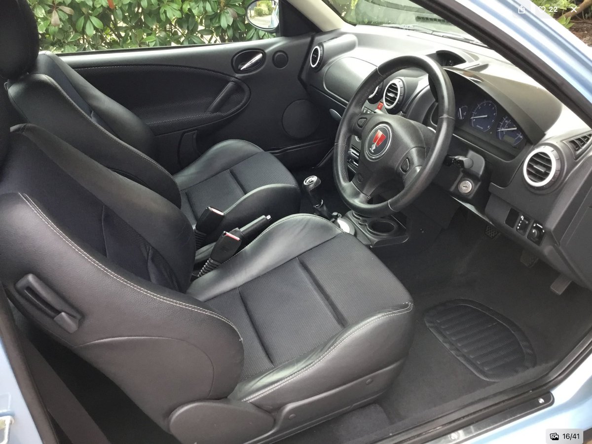 gsmales's tweet image. Monday’s used car spot is this 2006 Rover Streetwise with just 17k miles.
We all laughed at the concept at the time, but this was a forerunner of many crossovers we see on the roads today.
Note the individual rear seats.

#Rover #ModernClassics #ClassicCars #2000s