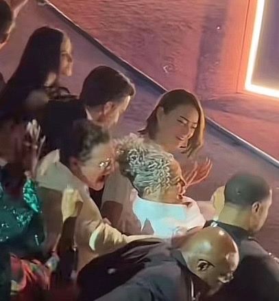 ᴍᴀɴᴜ tweet media