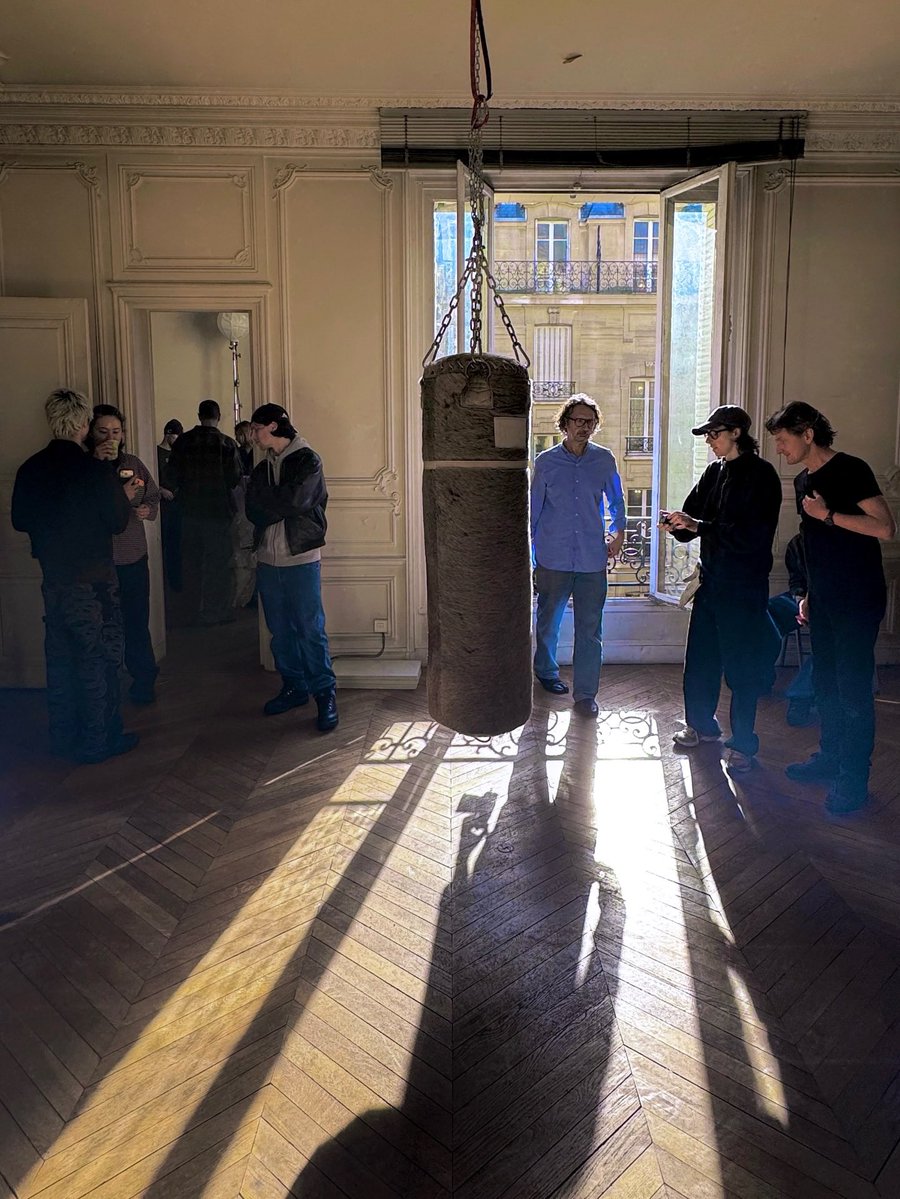 Supreme Drops tweet media