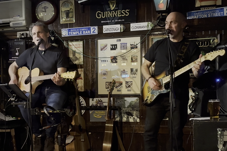 Textes, Blog & RockNRoll tweet media