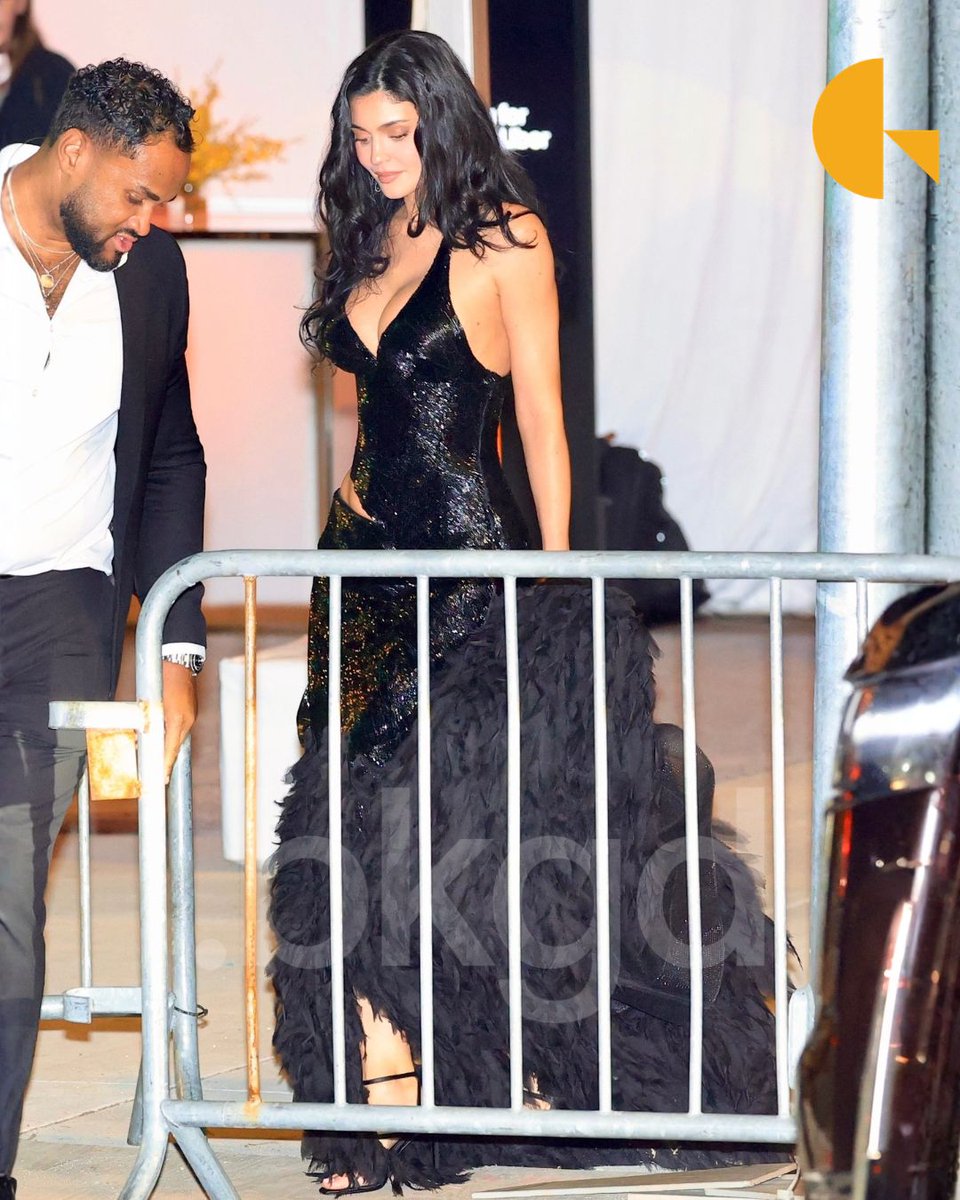 backgridus tweet media