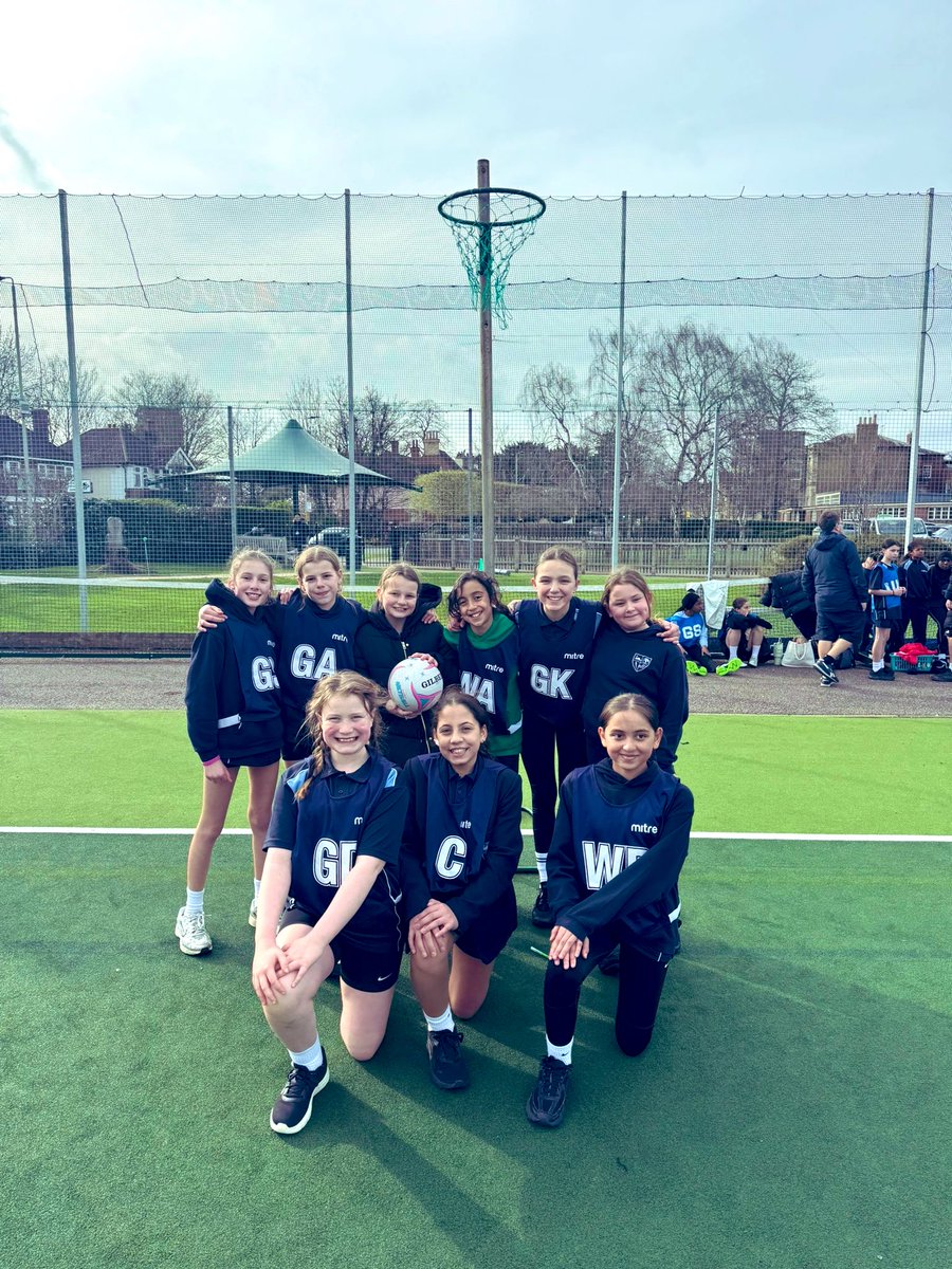 Laura Hardy tweet media