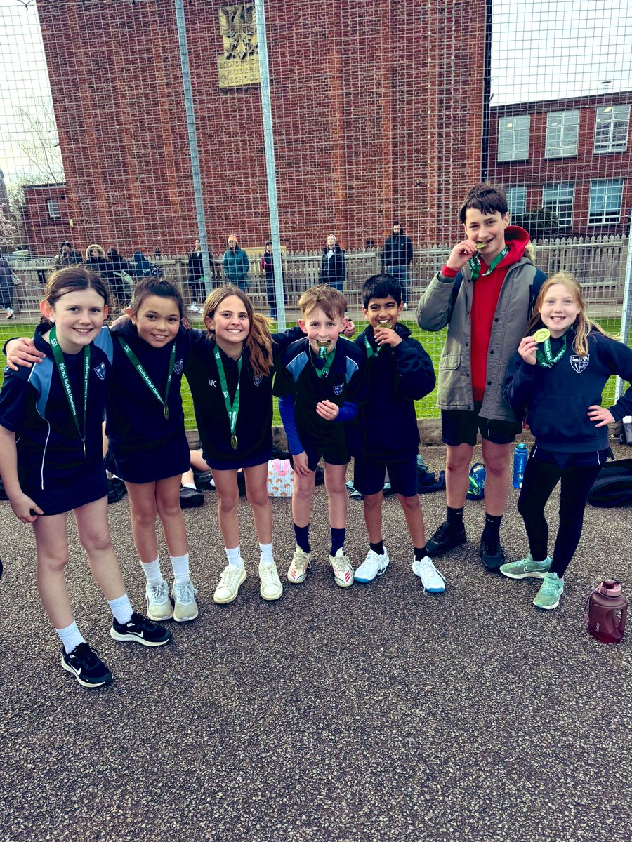 Laura Hardy tweet media