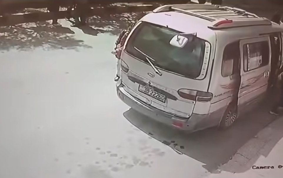 mutasemrmomani's tweet photo. #عاجل
 الأمن العام : الطفلة هي ابنة السائق 
وتم القبض عليه .

تخيل انها بنته يا عفو الله !! https://t.co/7dYTdnkx8c