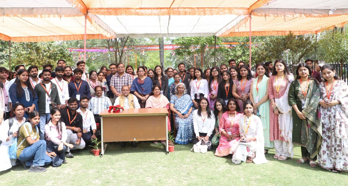 sanjaimis's tweet photo. https://t.co/IccpawQevv
बायोटेक्नोलॉजी के छात्रों द्वारा छात्र उत्सव 'जेनोवेट' का आयोजन 
@csjmuofficial @IMAIndiaOrg
@BJP4India @DMKanpur @CMOfficeUP @CmoKanpur @igrangekanpur @sanjaimis @PIB_India @PIBHindi @Satishmahanaup @dgpup @UPGovt 
@InfoDeptUP https://t.co/mKxNHeBeqJ