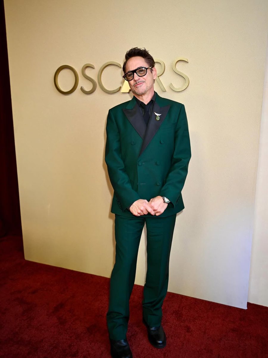 𝓜𝓻. 𝓕𝓻𝓮𝓪𝓴𝓲 🤖 tweet media