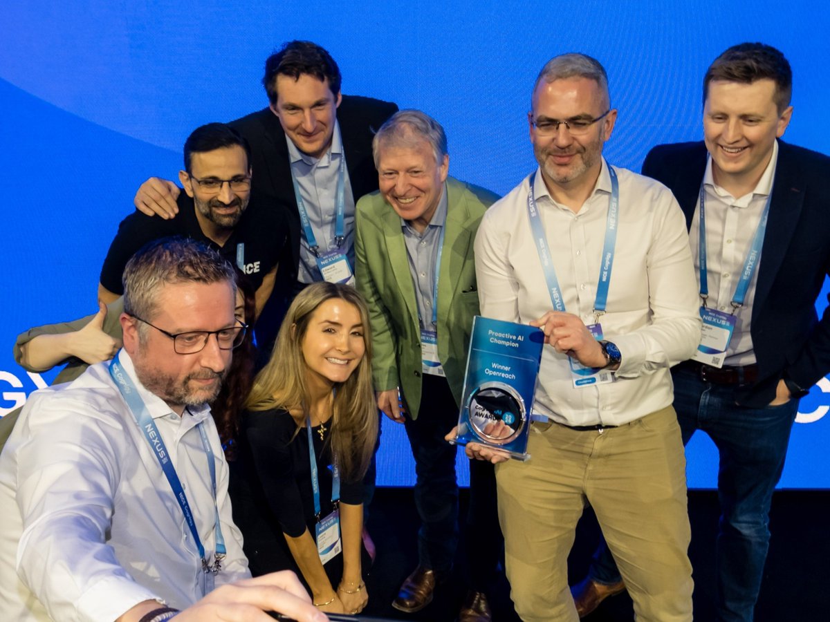 WeAreOpenreach's tweet image. We’re the Proactive AI Champion UKI, after transforming the move from copper to #FullFibre using NiCE’s Proactive AI Agent! 🏆

Plus… we’ve won the PCIAW Includive #PPE Award 2025 for our new jacket, designed in partnership with Arco and Gore-Tex for female engineers 💙
