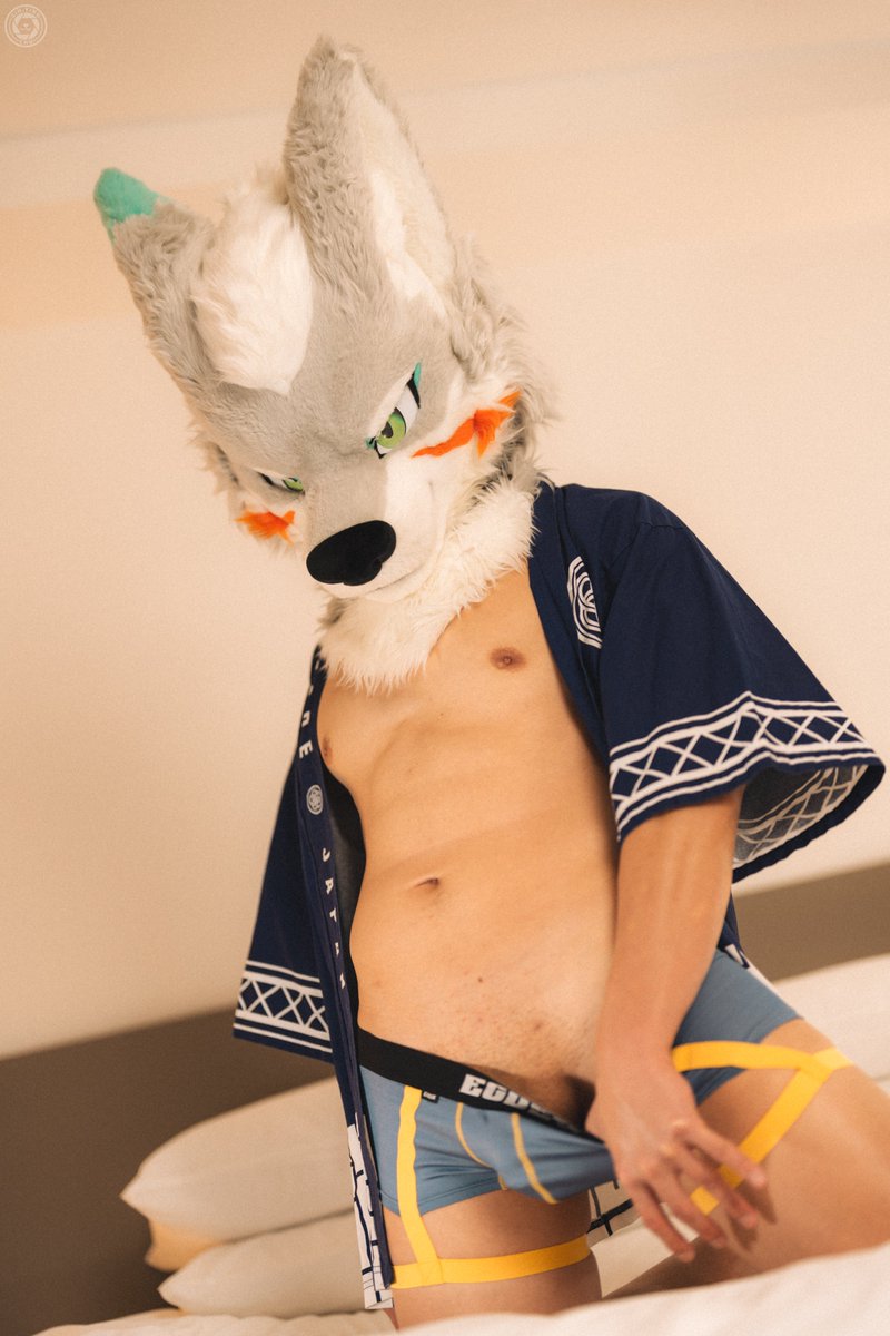 Bed fight ready? 😈

📸<a href="/BrutusChu/">布魯托🔜以茶會毛 2026</a>