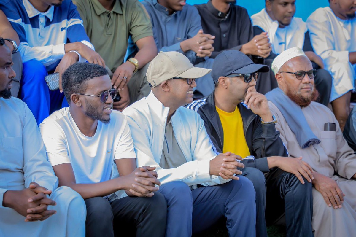 DawanEnglish's tweet photo. The Minister of the Presidency of the Republic of Somaliland, Khadar Hussein Abdi, this afternoon attended the closing ceremony of the Ramadan Premier League football tournament held at Mohamed Mooge Stadium in Hargeisa. https://t.co/Pals6tGHu1