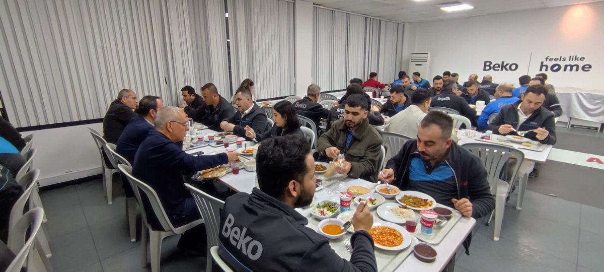 Ankara şubemize bağlı BEKO B.M.İ. Fabrikası çalışanı arkadaşlarımızı ziyaret ederek Yaklaşan bayramlarını kutladık ve İftar programında bir araya geldik.
Allah tutmuş olduğumuz oruçlarımızı kabul etsin.
￼#HayırlıRamazanlar
#TmsAnkaraSb
#ArkamızdaKocaDağ 
<a href="/AltundagUysal/">Uysal ALTUNDAĞ</a>