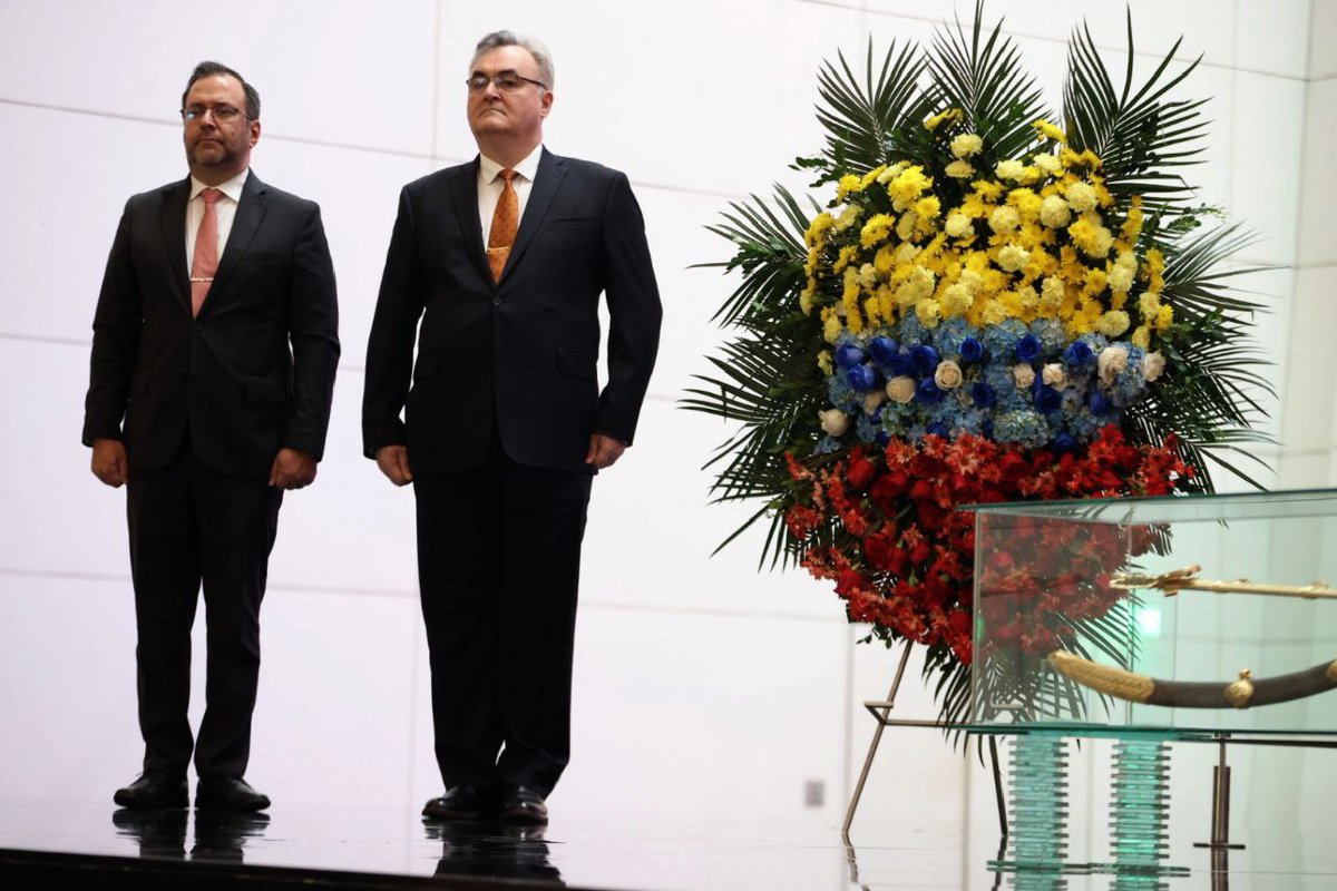 Yvan Gil tweet media