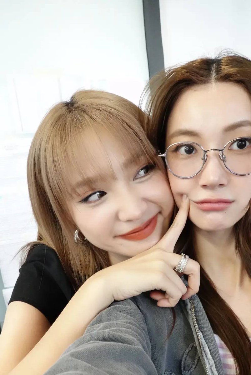 JingJingHome tweet media