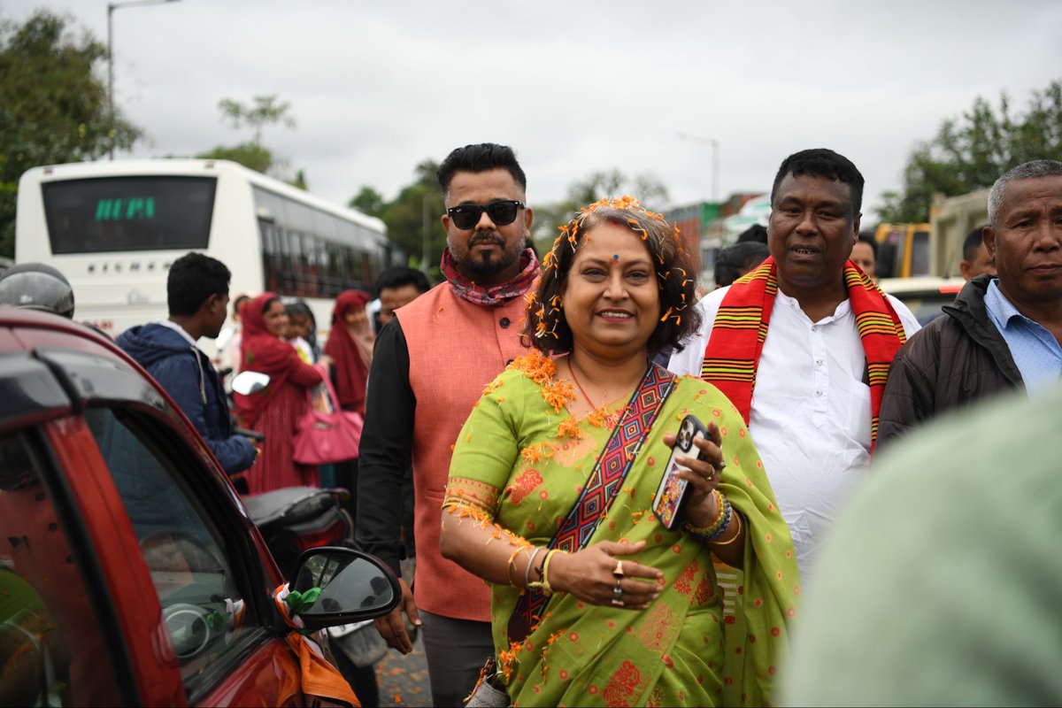 Jayanta Khaund’s welcome in Ronganodi constituency after he joined INC. Party state president <a href="/GauravGogoiAsm/">Gaurav Gogoi</a> Gaurav Gogoi accompanied him in this new beginning. About 30k people gathered.