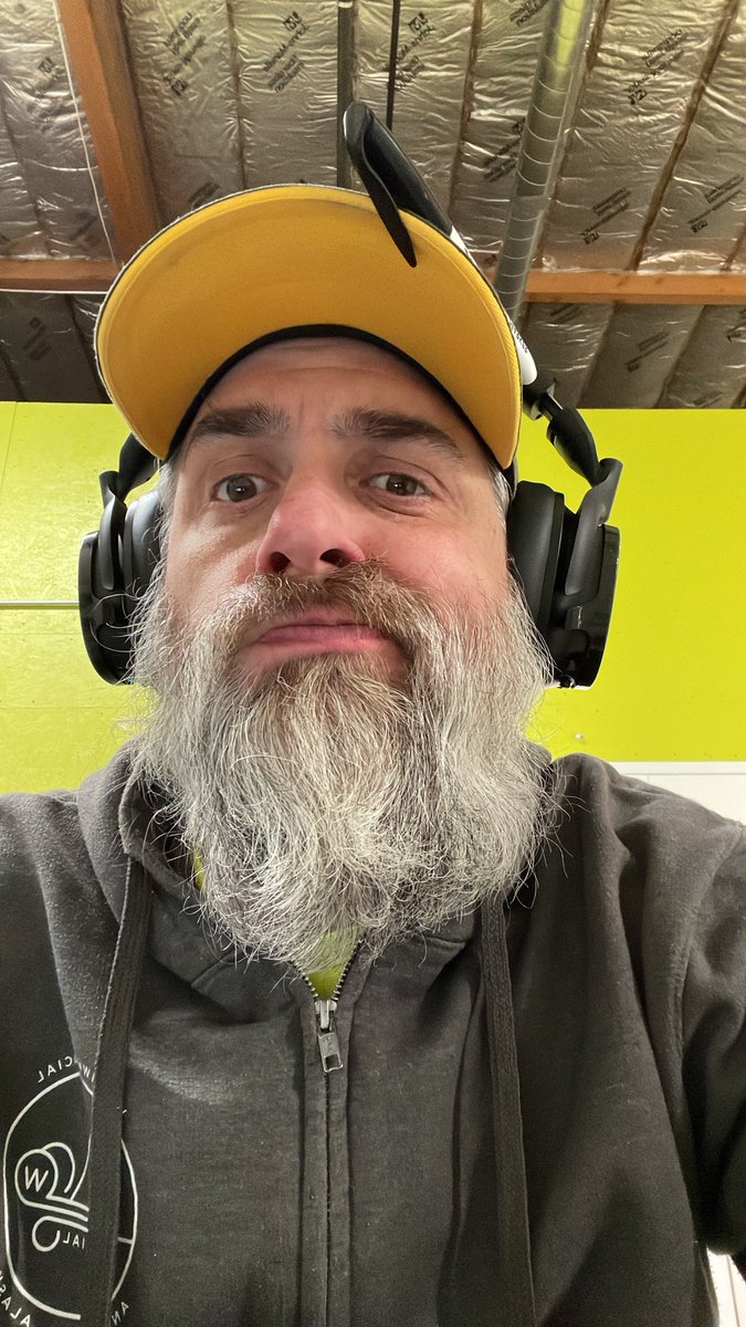 Foxymus Prime tweet media