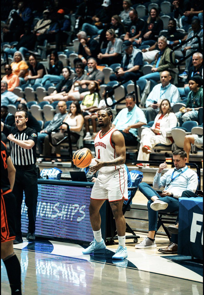 Cello_Jackson's tweet photo. 3x state champion 1x national champion 💍💫 https://t.co/NsWrZkkU2y