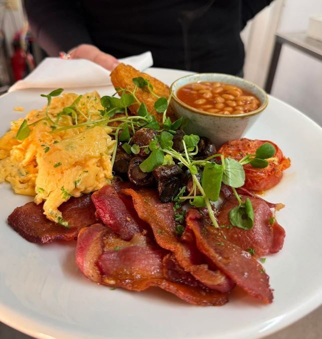 WeAcceptPets's tweet image. 🍳 Breakfast at Crouchers Orchards 🍳

Guests at Crouchers Orchards can wake up each morning to a sumptuous breakfast served in a welcoming and relaxing setting. ☕

Accepts 🐶 
weacceptpets.co.uk/WestSussex/8791 

#CrouchersOrchards #BreakfastTime #LuxuryStay #HotelBreakfast #UKGetaway