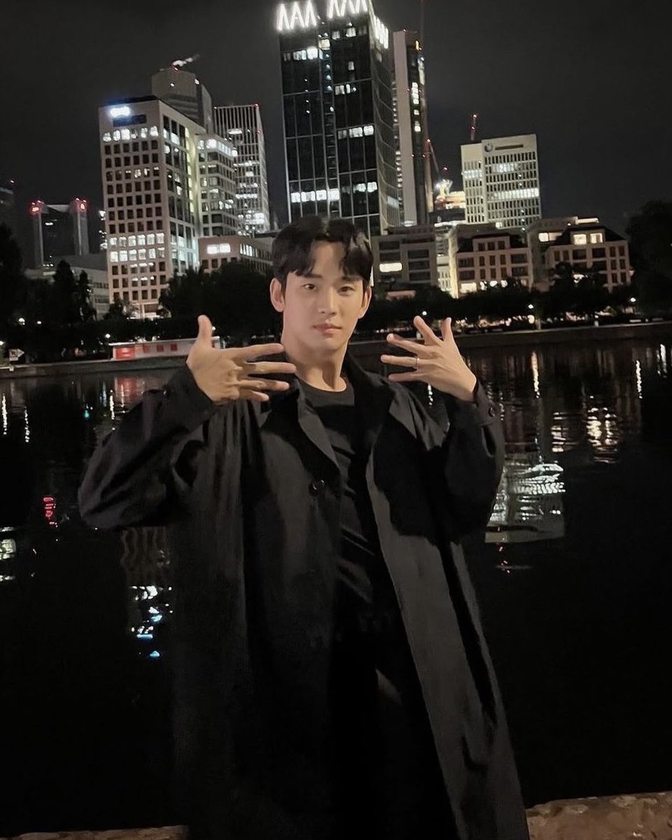 and｡｡ tweet media