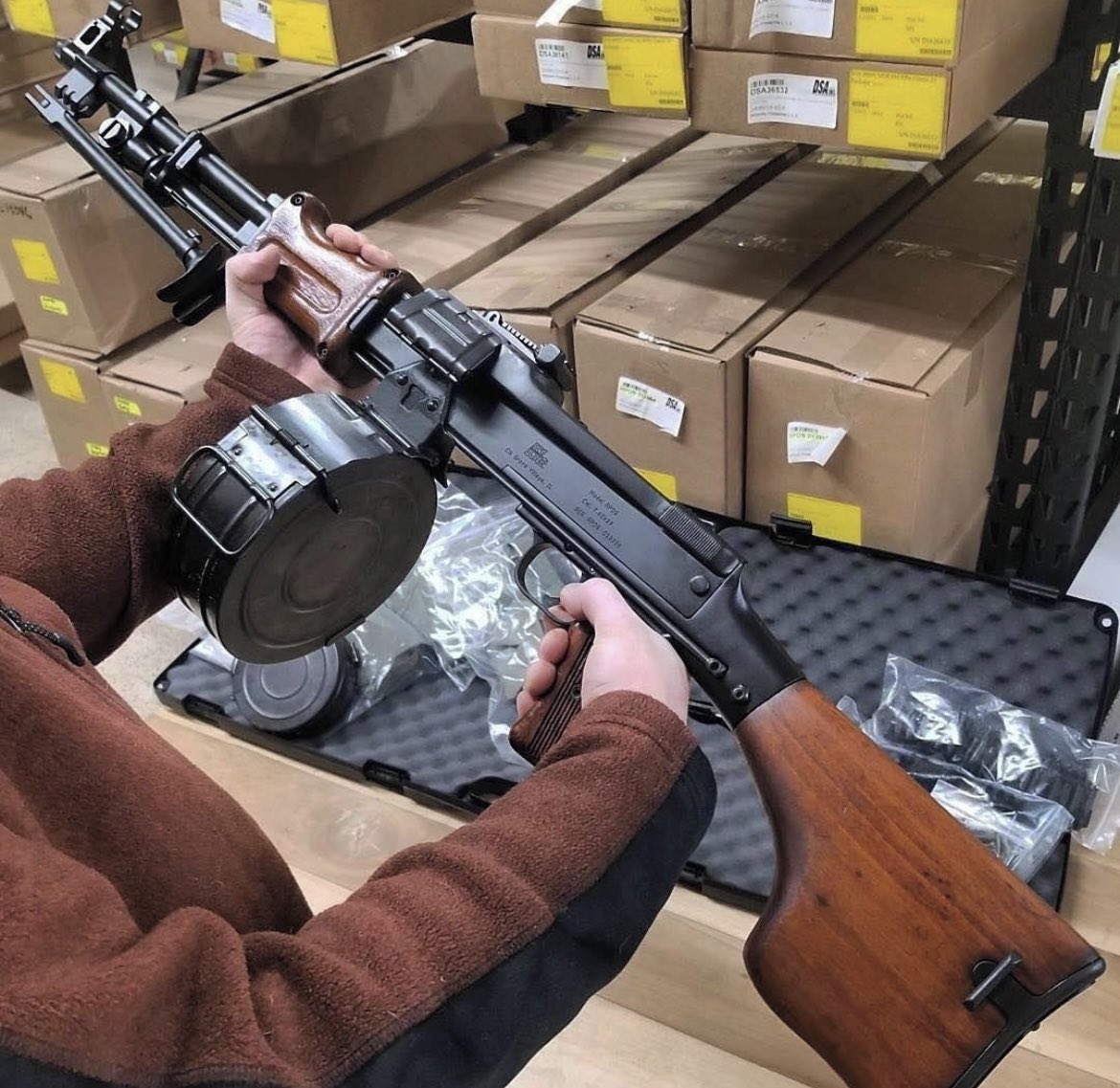 Gun Fanatics tweet media