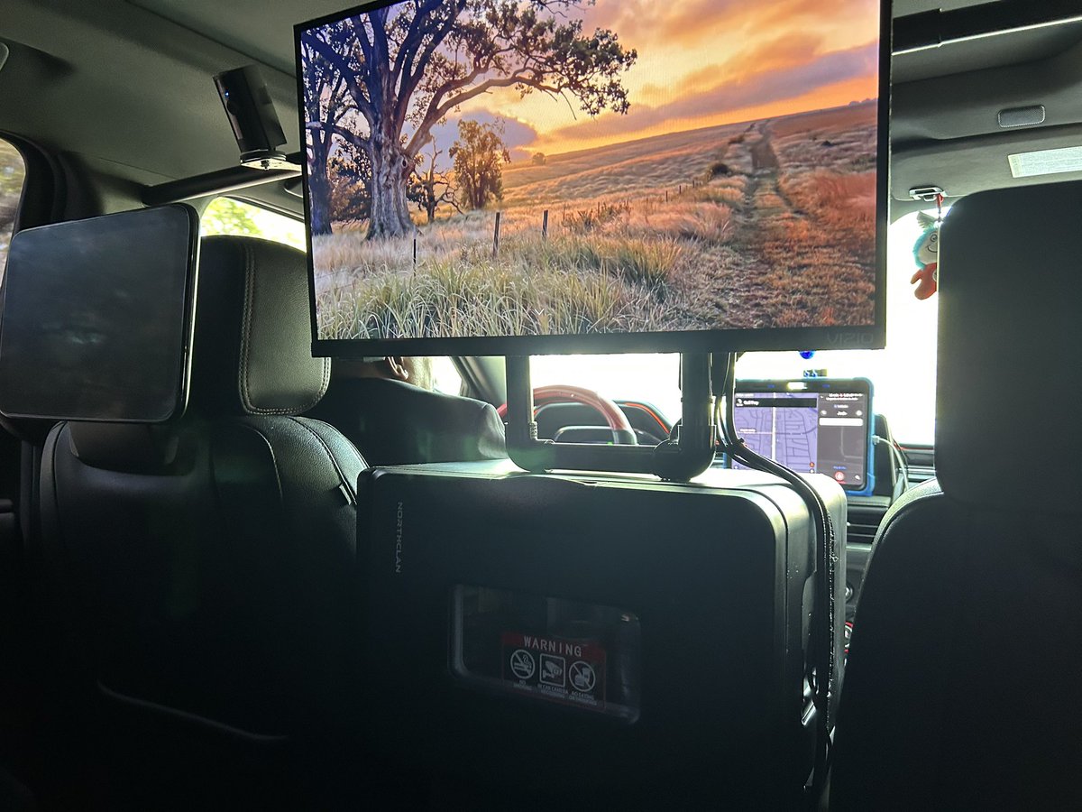 Josh Phillips 🇺🇦 tweet media