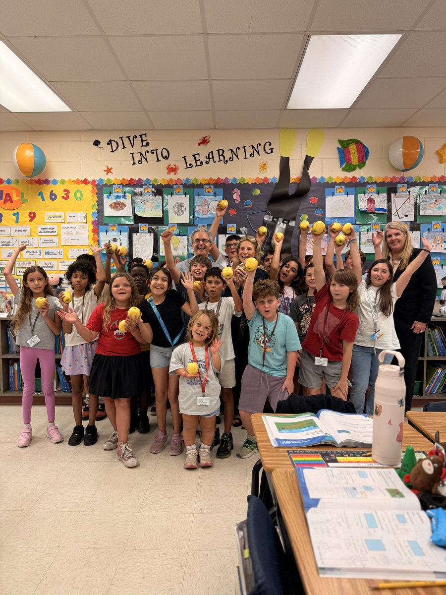 collierschools's tweet photo. Weโre #CCPSProud to share that Julie Raymond @OESChiefs is our 4th #CFLGoldenApple recipient of the day who coincidentally teaches 4th grade! Oh, and sheโs been teaching 44 years! ๐๐ป Time to play the lottery, Julie! @Champs4Learning @suncoastcu #FLPublicSchoolProud https://t.co/6RDQLRNz4k
