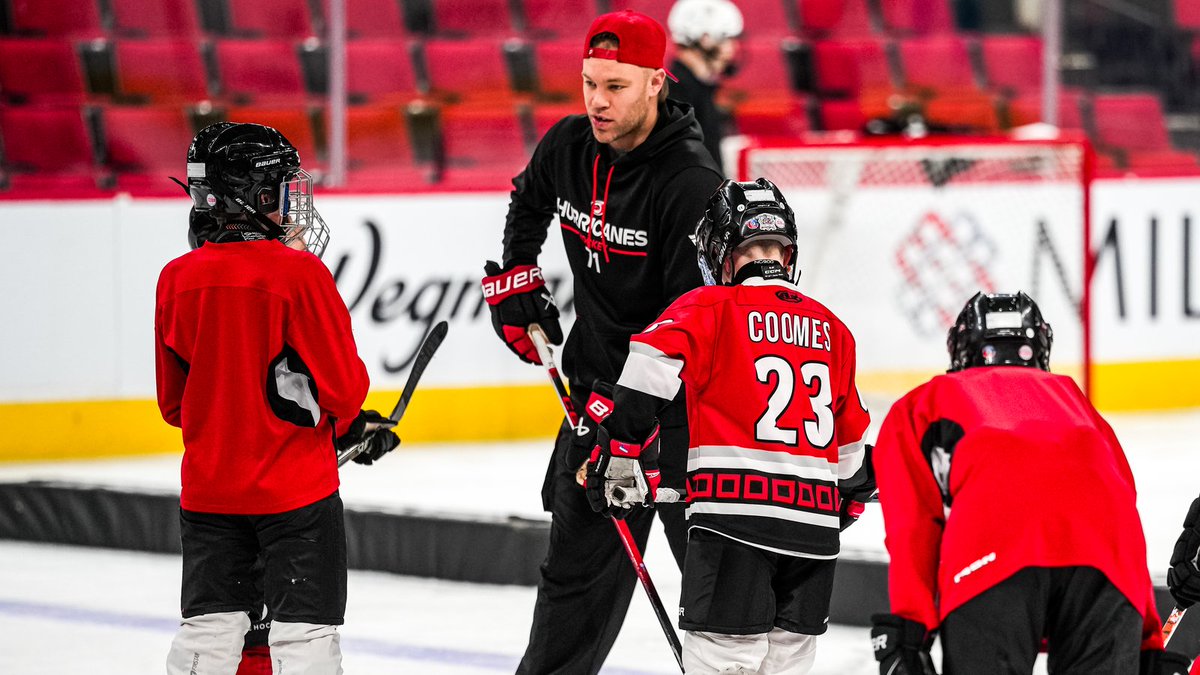 Carolina Hurricanes tweet media