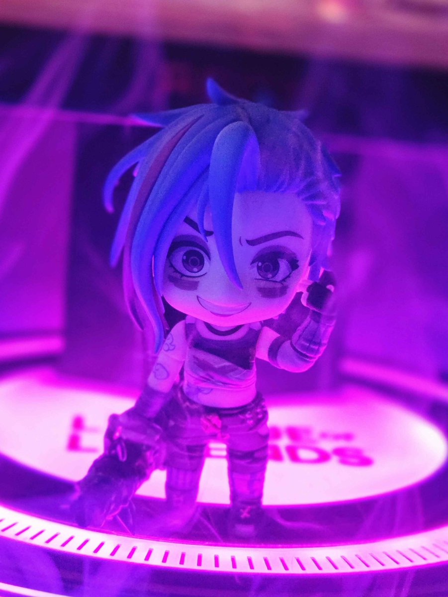 Lockhart (VINFERNIA) tweet media