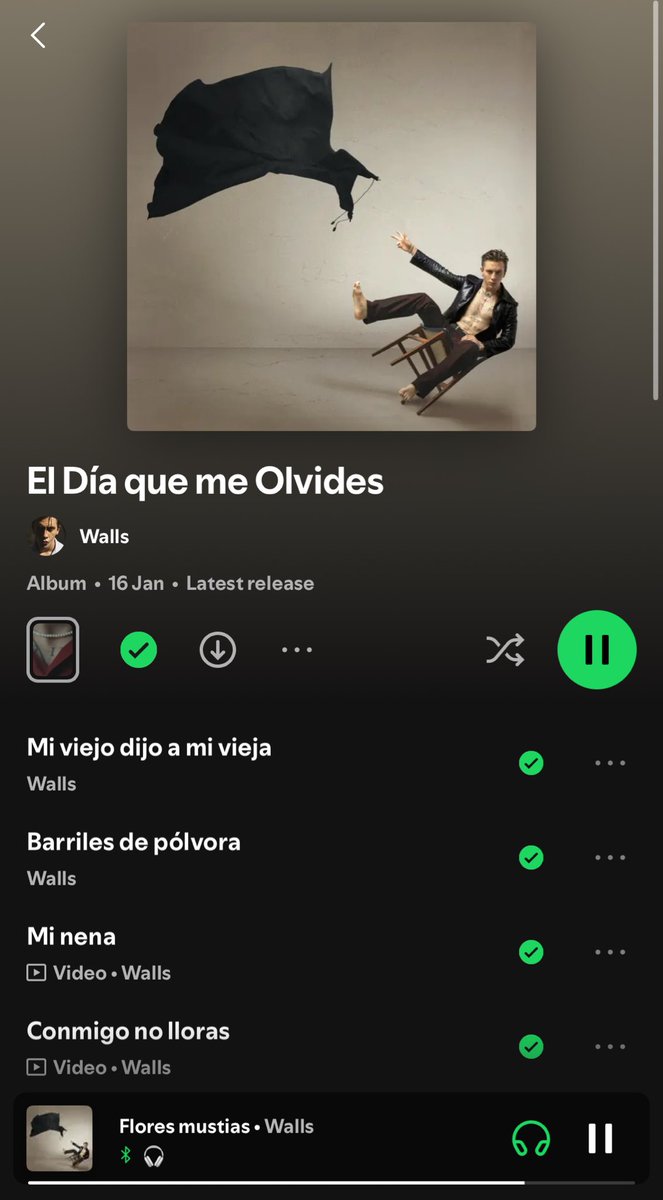 ★𝑳𝑼★ tweet media