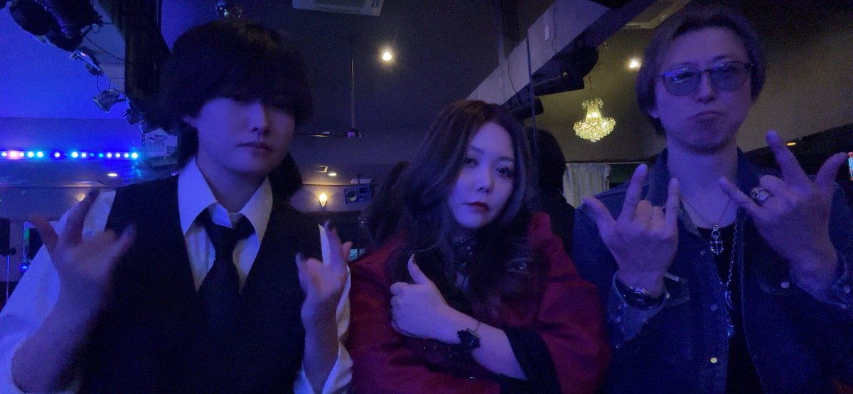 singer_MiKA_'s tweet photo. ベルノワLIVE後の撮影会🤟🌹✨ https://t.co/VtdpCb5BHL