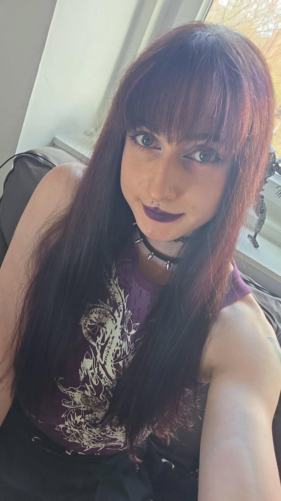 4 pic. I can be cute sometimes x #altgirl #cutegirl #selfie #makeup #gothgirl https://t.co/8iLY0lCbgT