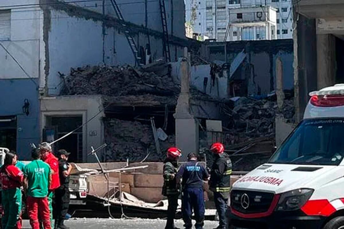 Piden informes por el derrumbe en una obra de demolición en Belgrano. Pedido de Informes del diputado Matías Barroetaveña. Toda la información en notibuenosaires.com.ar/nba/index.php?…