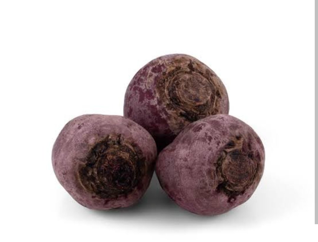 Bu bitkinin;
Modern ismi: kırmızı pancar
Yerel ismi: kocabaş
Benim kuzene göre ismi: turp
Bence benim kuzen haklı.