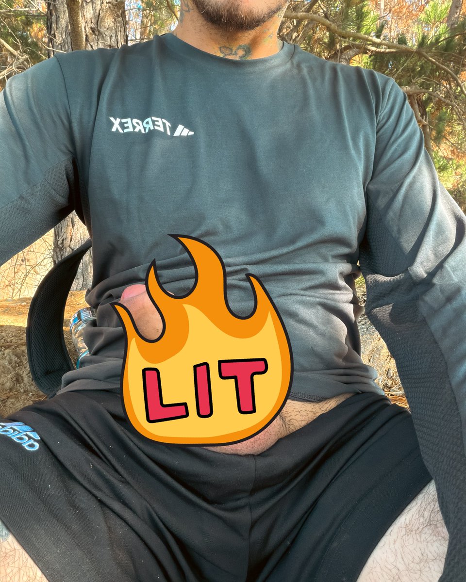 theareskillrock 👀 tweet media