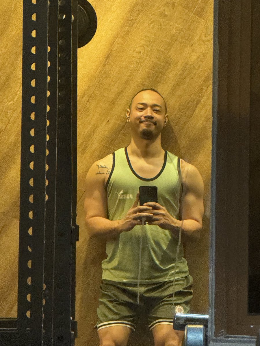 CharlesAames tweet media