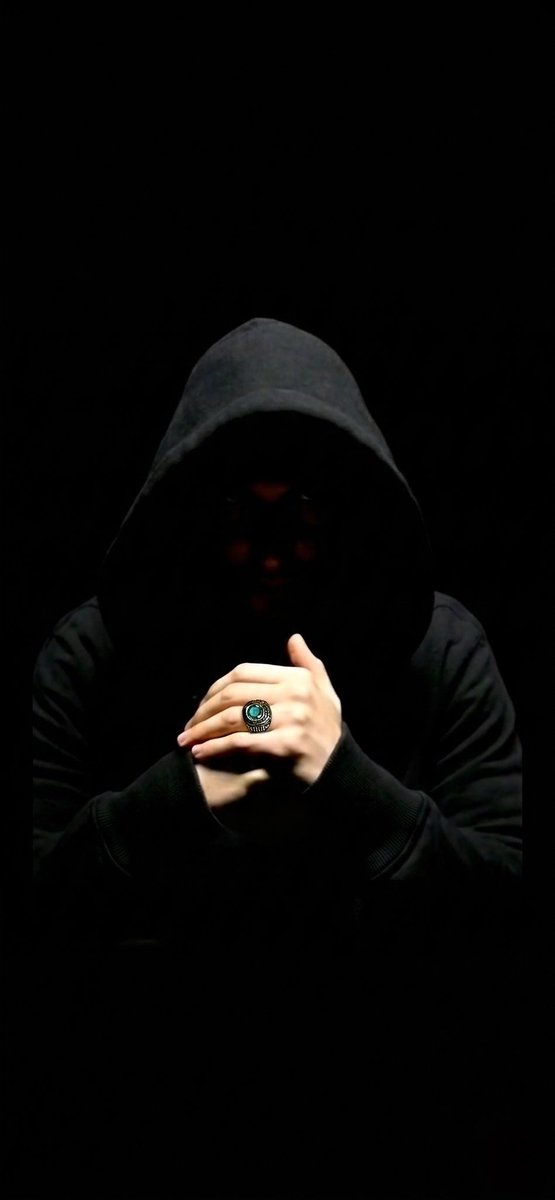 Küsler barışır, ölüler kavuşur....
Benim mesele çok başka... 🎱