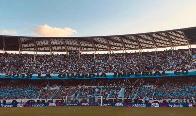 #Racing sólo jugó de local en 4 de los 10PJ y las próximas 2 fechas serán de visitante totalizando ¡4 de 12 como local!

Además los días/horarios son insólitos; jugar un fin de semana es un milagro.

MIÉRCOLES 19hs
𝐒𝐚́𝐛𝐚𝐝𝐨 𝟏𝟖𝐡𝐬
JUEVES 17hs
MARTES 20hs◀️

¡¡BASTA!!