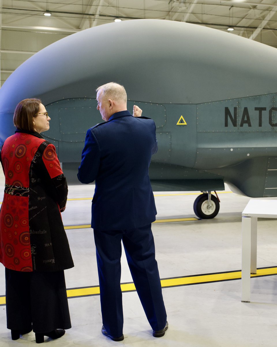 Direction de la défense tweet media