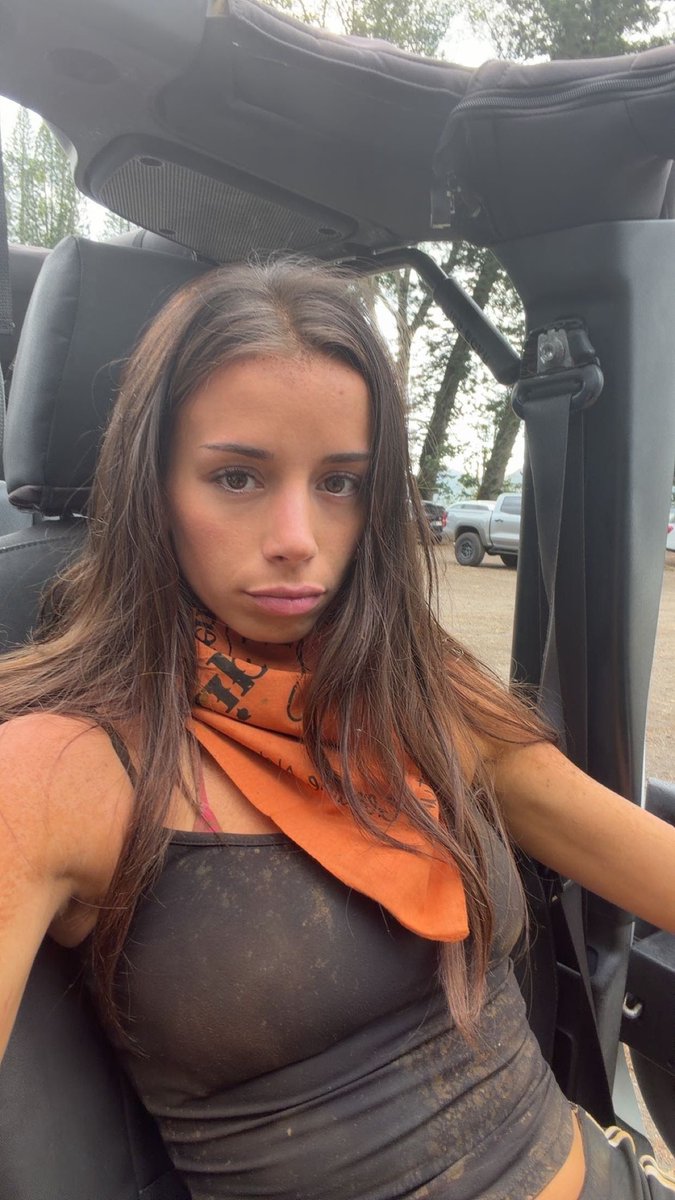SadieMckennaX's tweet photo. mud https://t.co/hZ8DDubCtL