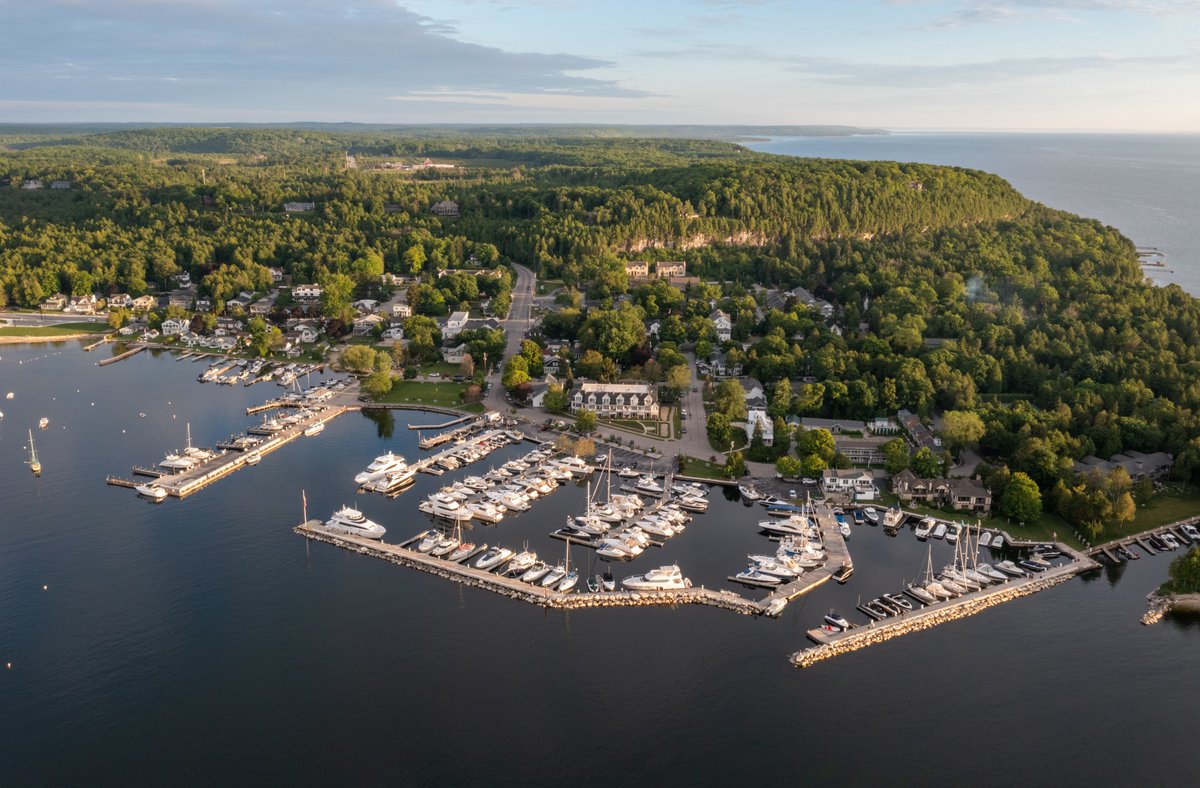 Door County tweet media