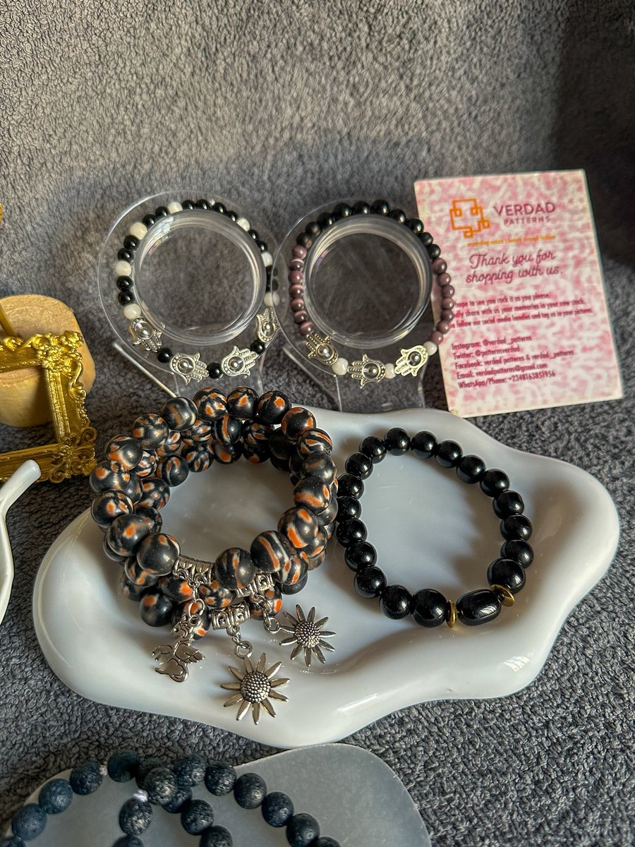 VerdadPatterns's tweet image. Every design tells a story, let’s help write yours 💕
Your stack, Your style 😌
.
To order: Call / WhatsApp: 08163851956 or send us a DM 

#stackablebracelets #stackablebracelet #stackablebraceletsets #explorejewelry #expolerpage