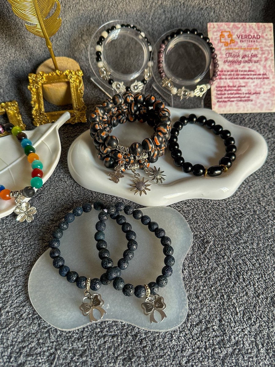 VerdadPatterns's tweet image. Every design tells a story, let’s help write yours 💕
Your stack, Your style 😌
.
To order: Call / WhatsApp: 08163851956 or send us a DM 

#stackablebracelets #stackablebracelet #stackablebraceletsets #explorejewelry #expolerpage