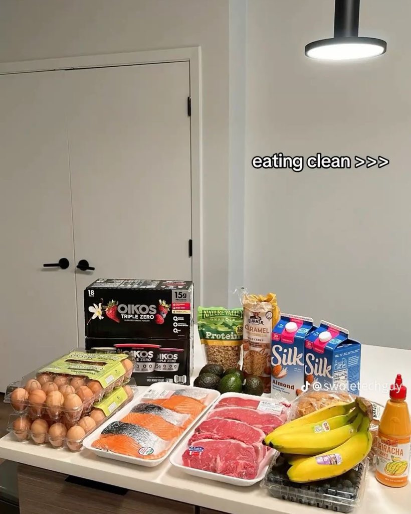 ~auline~ tweet media