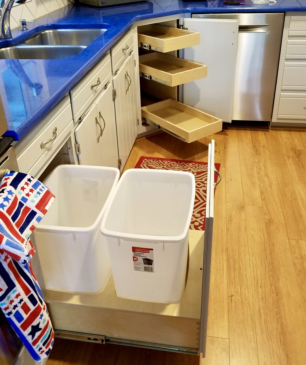 ShelfGenieVa's tweet image. Tripping over trash cans in your kitchen? 😩 Our custom pull-out cabinets hide them away—max space, zero clutter, total convenience!

#ShelfGenie #TrashCanStorage #OrganizedKitchen