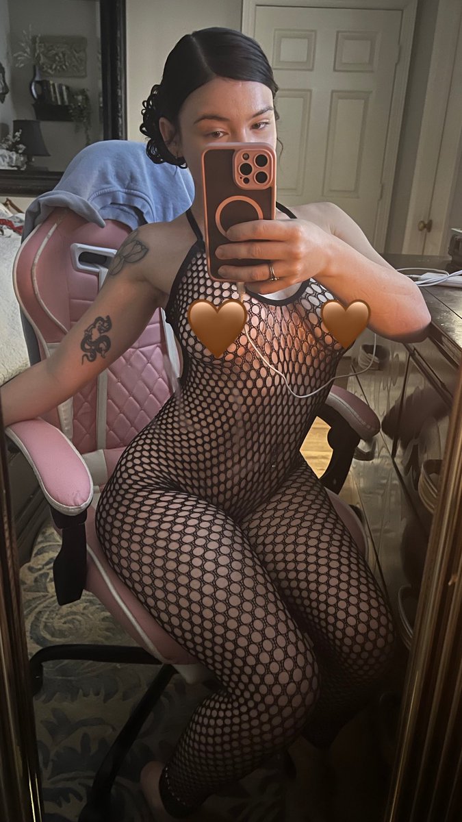 Tate | MY OF IS FREE💋 tweet media