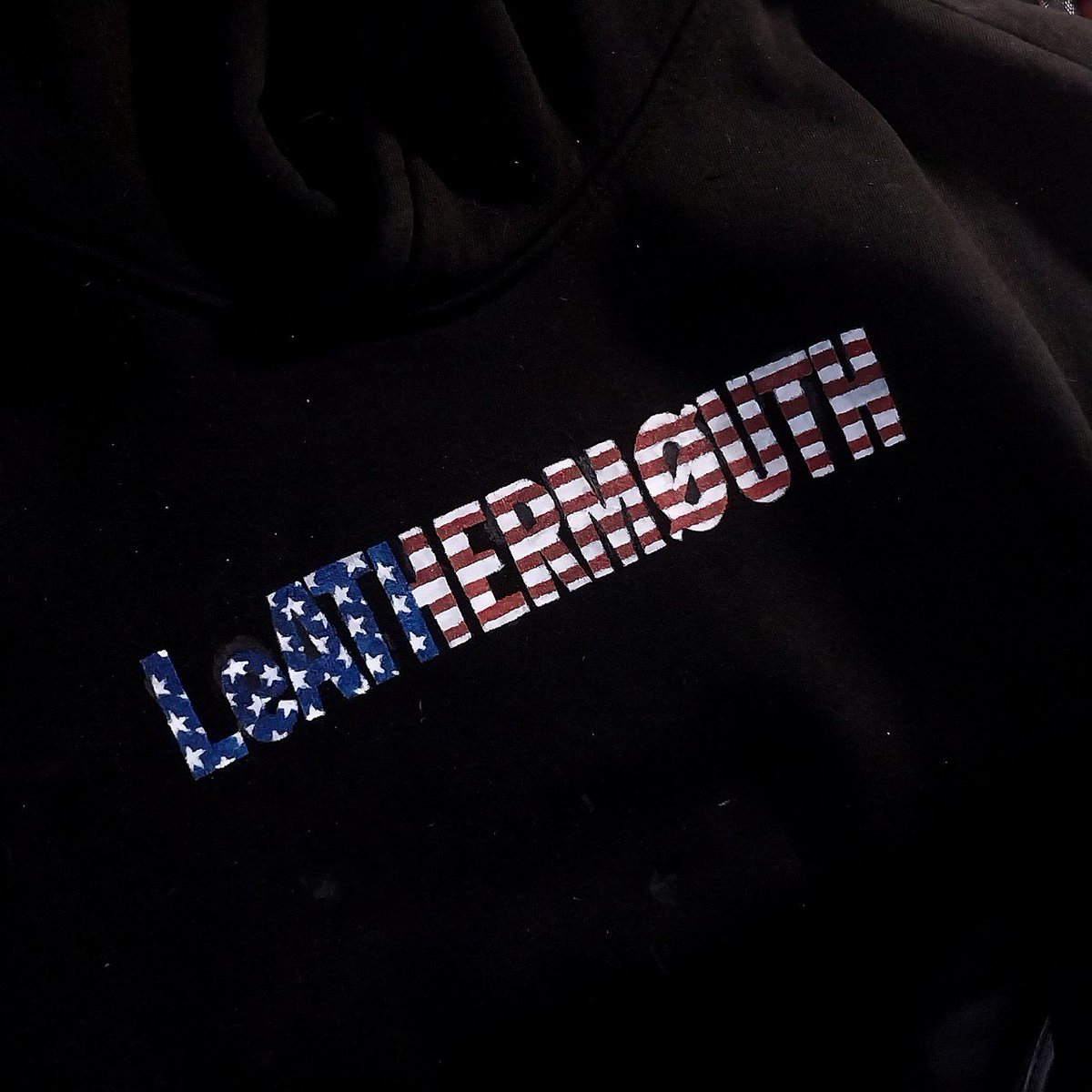 petite mort tweet media