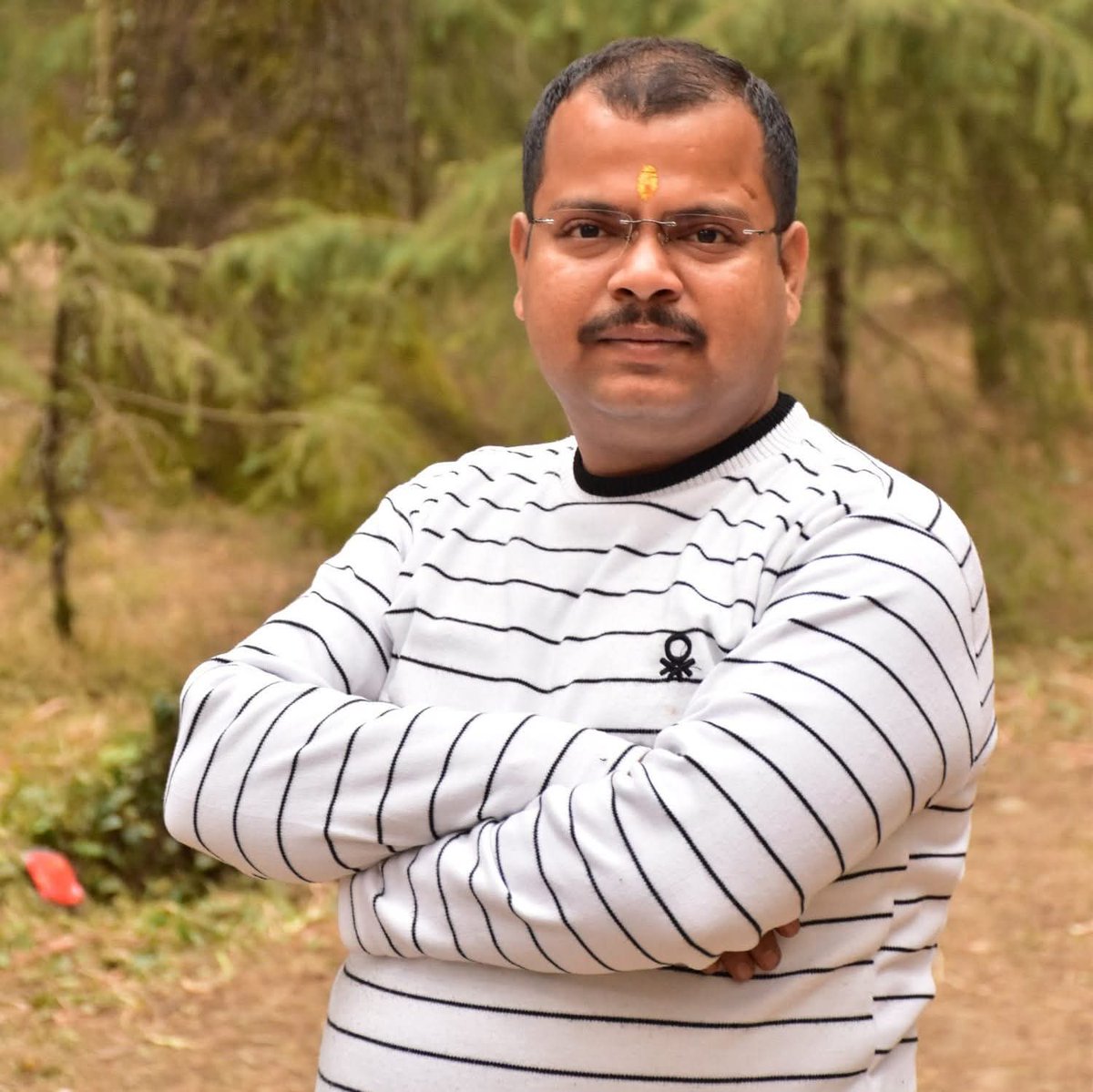 बचपन के साथी, स्कूल समय के मित्र आकाश शुक्ला जी को नगर पालिका परिषद, फरीदपुर, बरेली में सभासद मनोनीत होने की हार्दिक शुभकामनाएं।